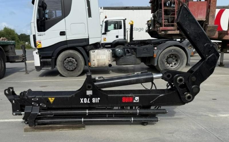 Renault C-Series 380 - Photo 12