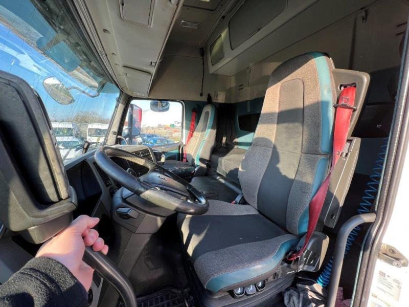 Volvo FM 450 - Photo 8