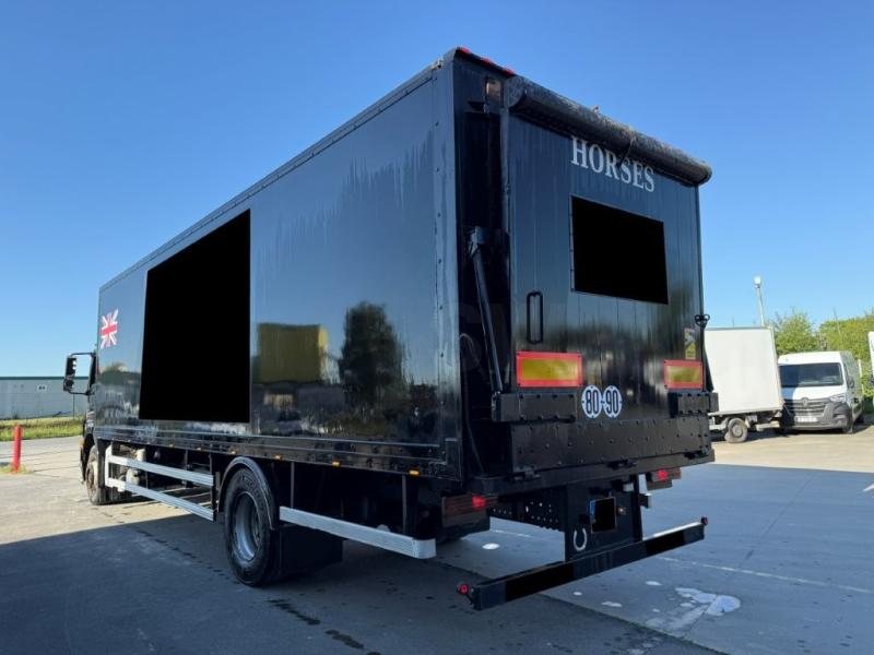 Mercedes Axor 1829 - Photo 4