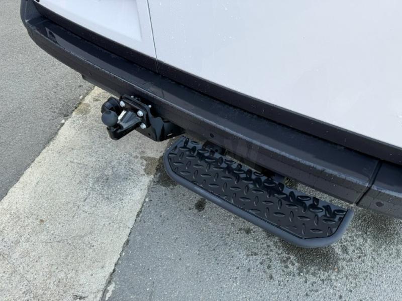 Volkswagen Crafter 2.0L TDI 140 L3H3 - Photo 9