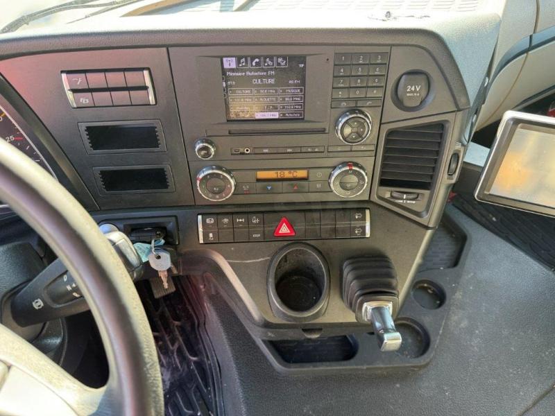 Mercedes Actros 1840 - Photo 15