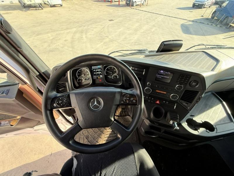 Mercedes Actros 1845 - Photo 12