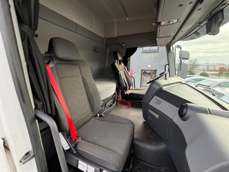 Renault T-Series 430.19 DTI 11 - Photo 10