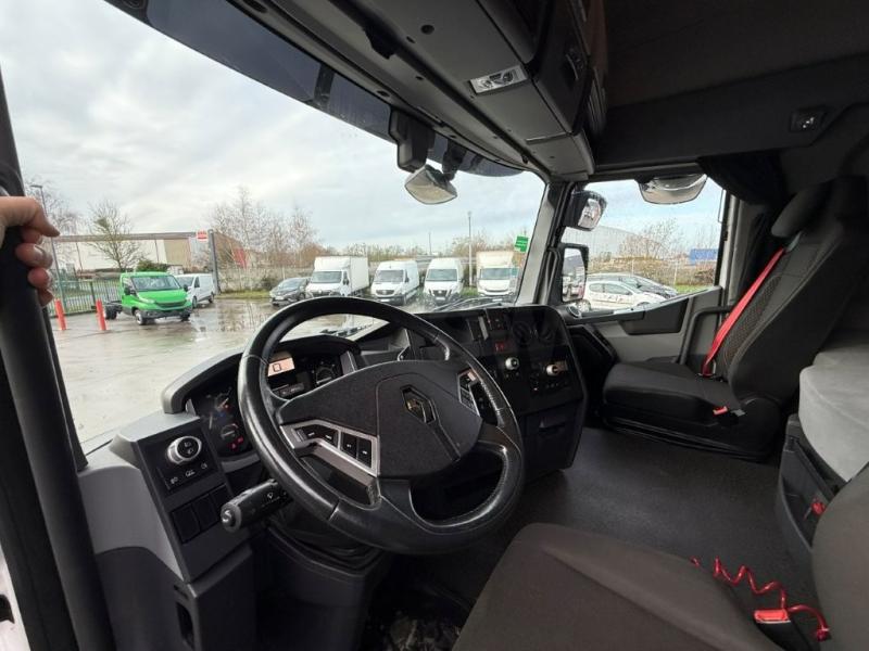 Renault T-Series 430.19 DTI 11 - Photo 12