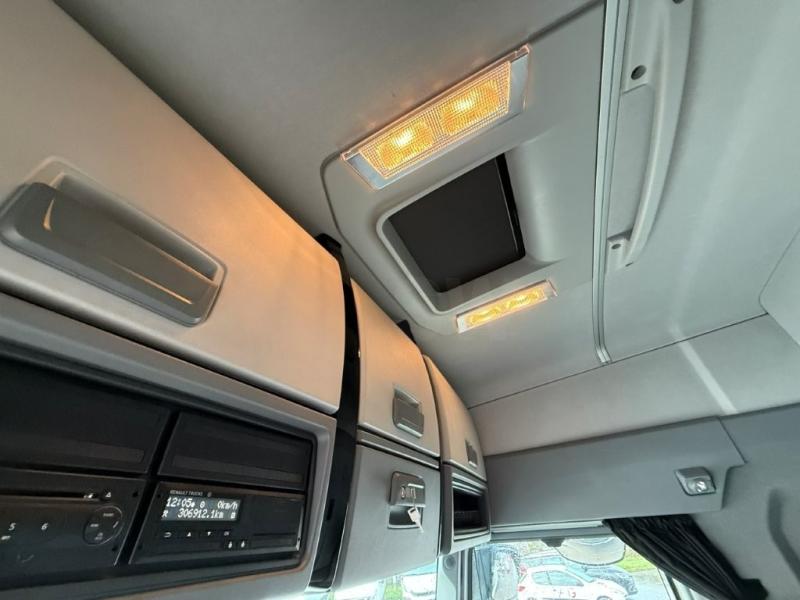 Renault T-Series 430.19 DTI 11 - Photo 15