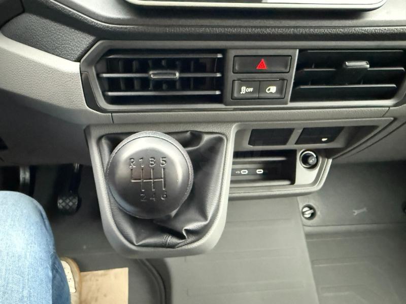 Volkswagen Crafter 2.0L TDI 140 L3H3 - Photo 10