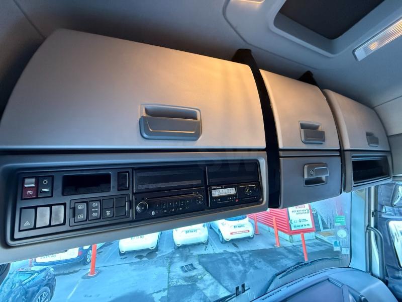 Renault T-Series 430.19 DTI 11 - Photo 8