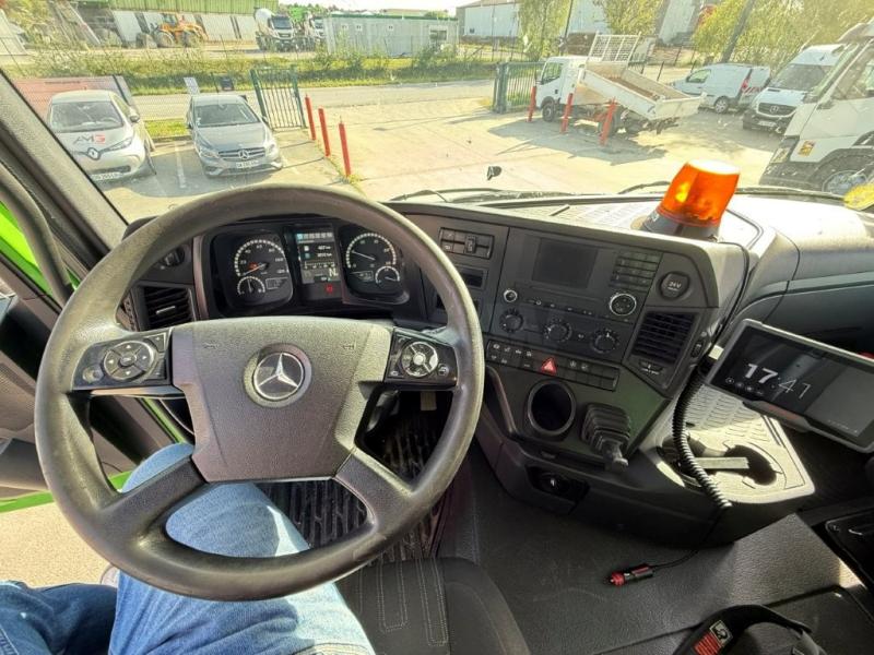 Mercedes Arocs 3240 - Photo 16