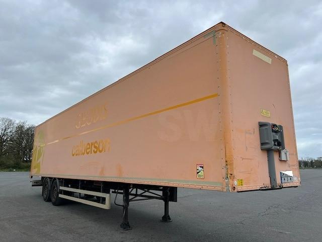 Fruehauf Fourgon 2 essieux  - Photo 1