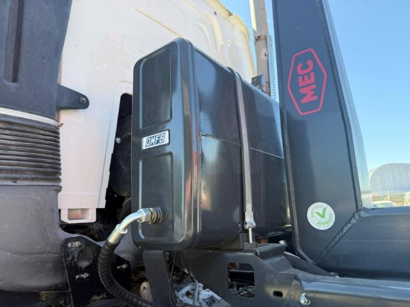 Renault C-Series 430 - Photo 9