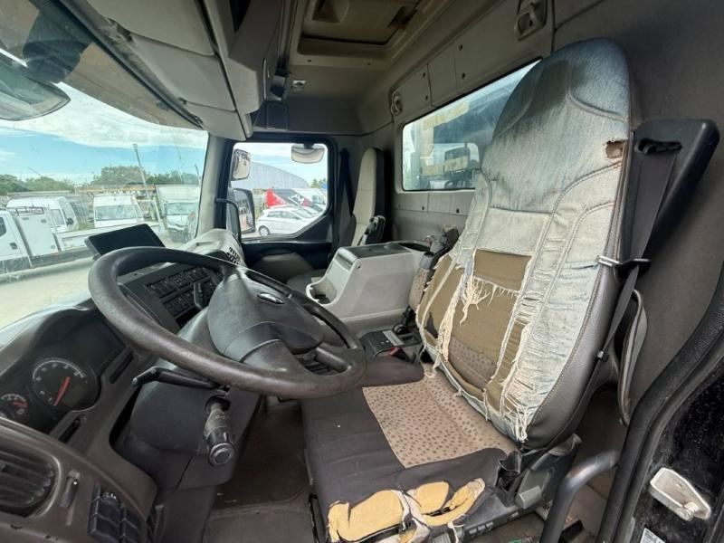 Renault Kerax 460 DXI - Photo 8