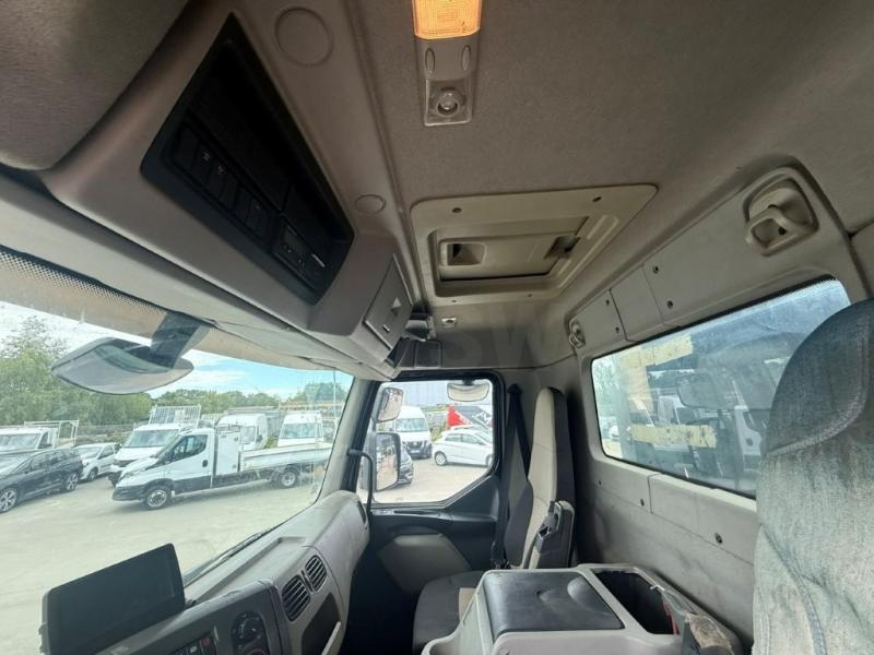 Renault Kerax 460 DXI - Photo 10