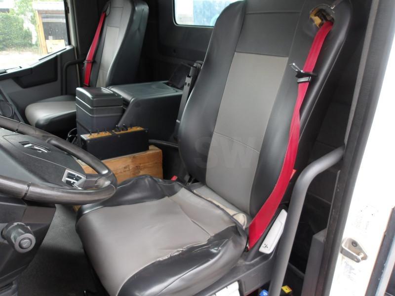 Renault C-Series 480 - Photo 10