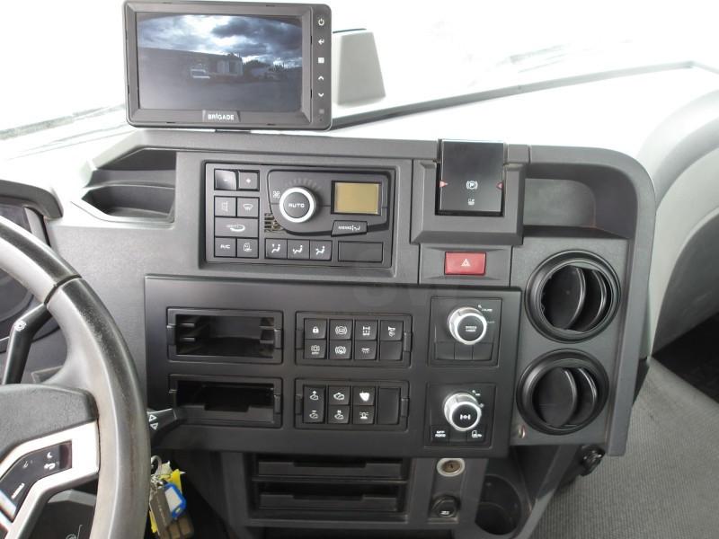 Renault C-Series 480 - Photo 12