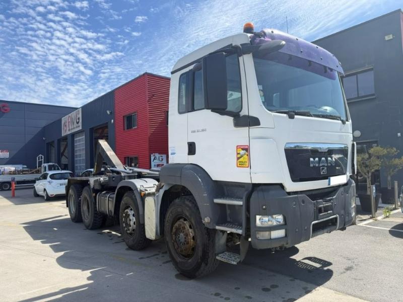 MAN TGS 32.360 - Photo 1