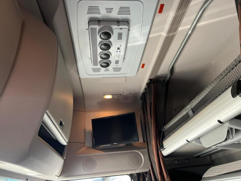 DAF XF105  - Photo 9